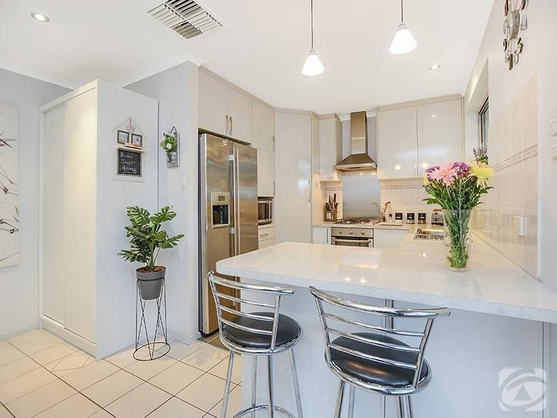 27 Hewitt Drive, Mclaren Vale SA 5171