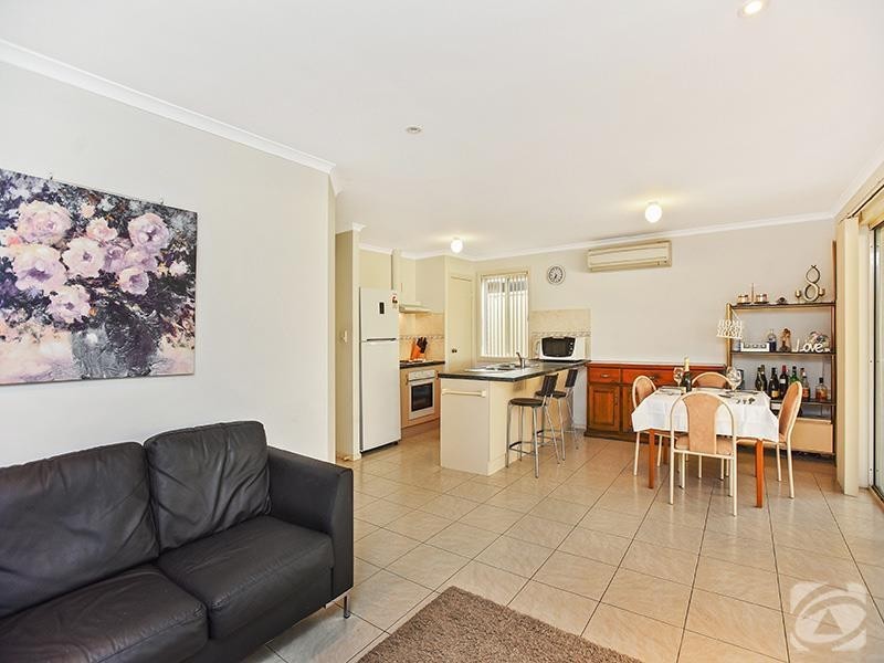 2 Karen Court, Morphett Vale SA 5162
