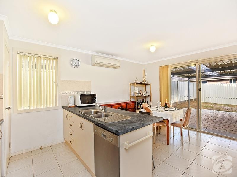 2 Karen Court, Morphett Vale SA 5162