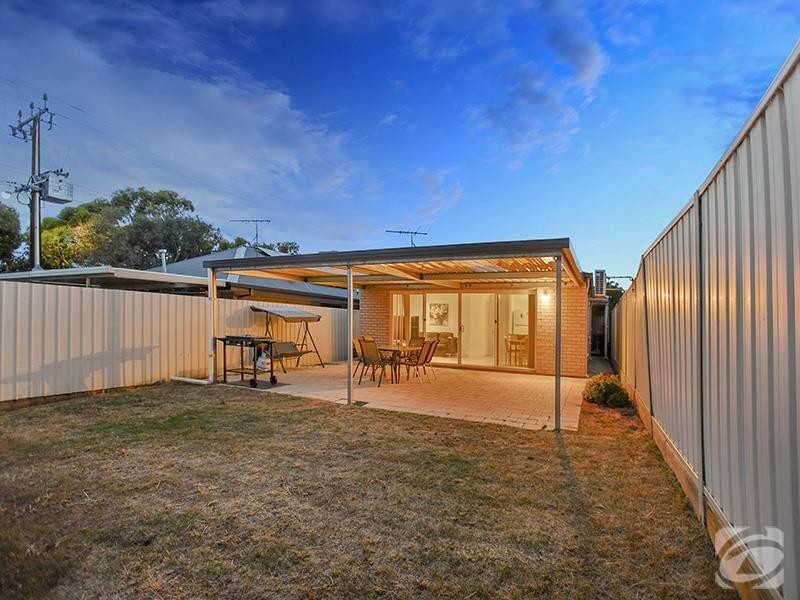 2 Karen Court, Morphett Vale SA 5162