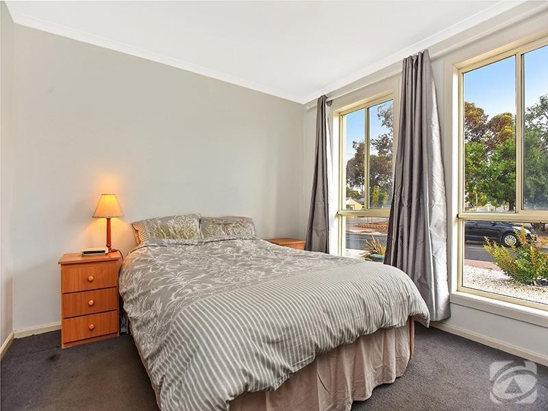 2 Karen Court, Morphett Vale SA 5162