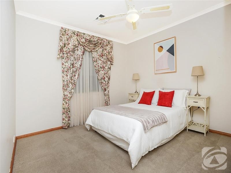 4 Jeep Place, Port Willunga SA 5173