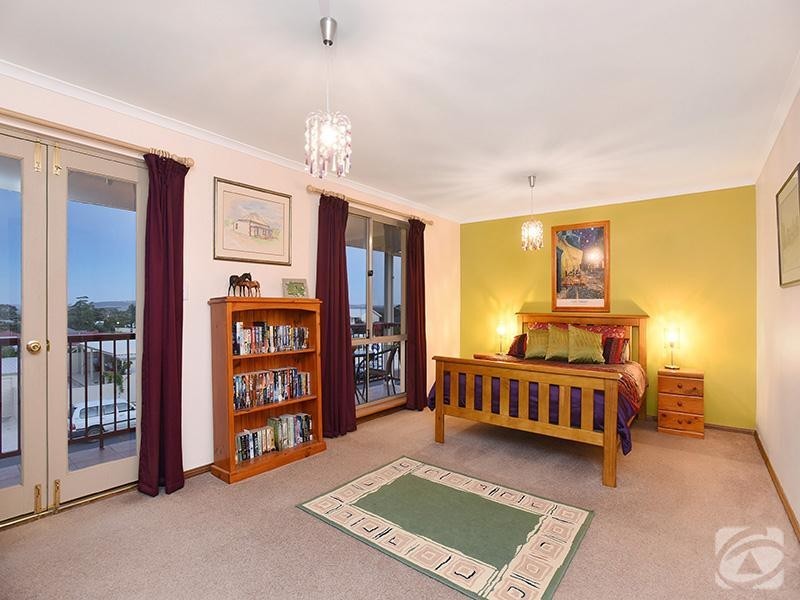 25 Haywood Court, Mount Compass SA 5210