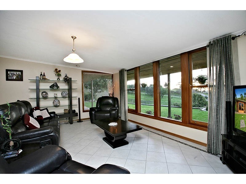 68 St Johns Terrace, Willunga SA 5172