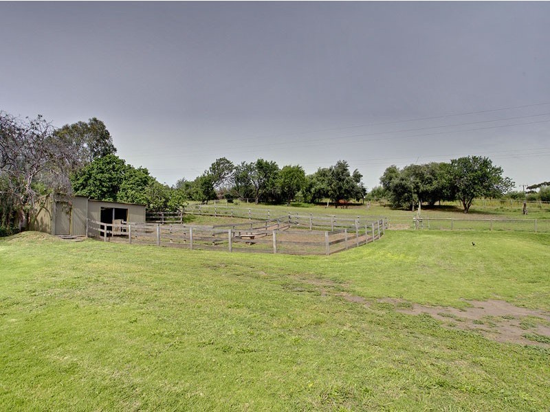 68 St Johns Terrace, Willunga SA 5172