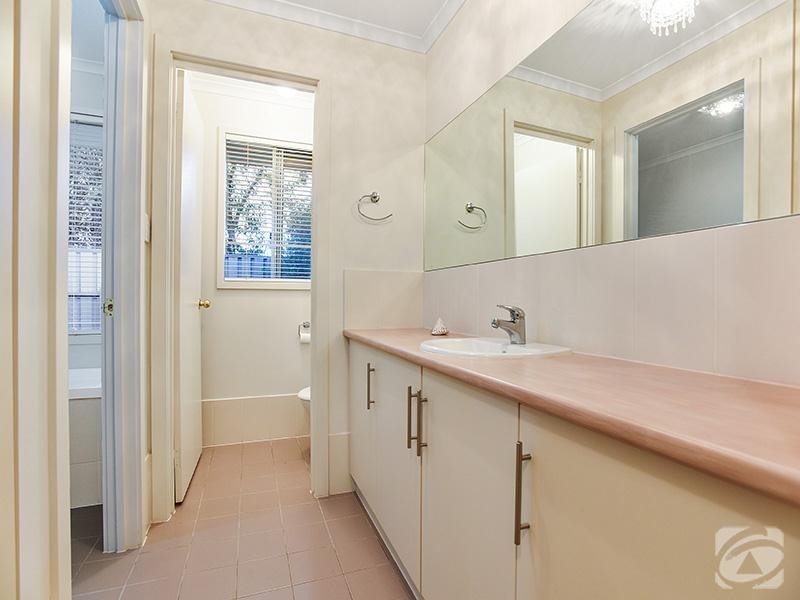 1 Spring Crescent, Mclaren Flat SA 5171