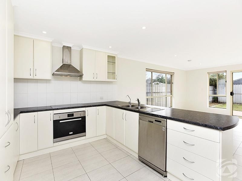 37 Irving Road, Aldinga Beach SA 5173