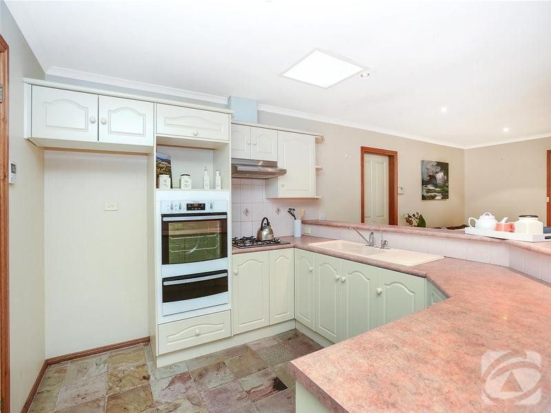 6 Watcombe Street, Moana SA 5169