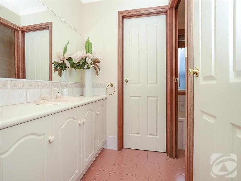 6 Watcombe Street, Moana SA 5169