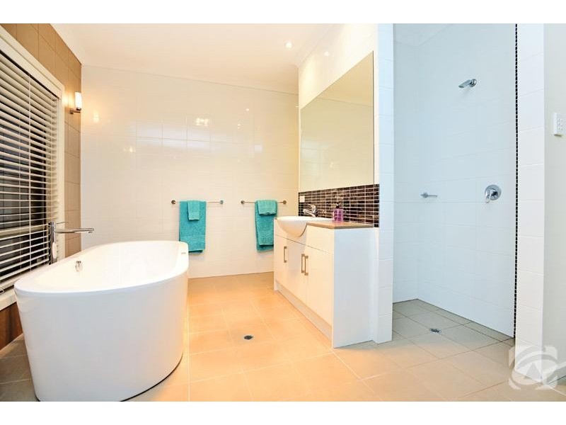 3 Swift Grove, Mclaren Flat SA 5171