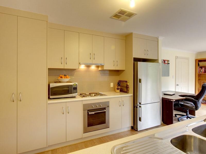 6 Bond Street, Mclaren Vale SA 5171