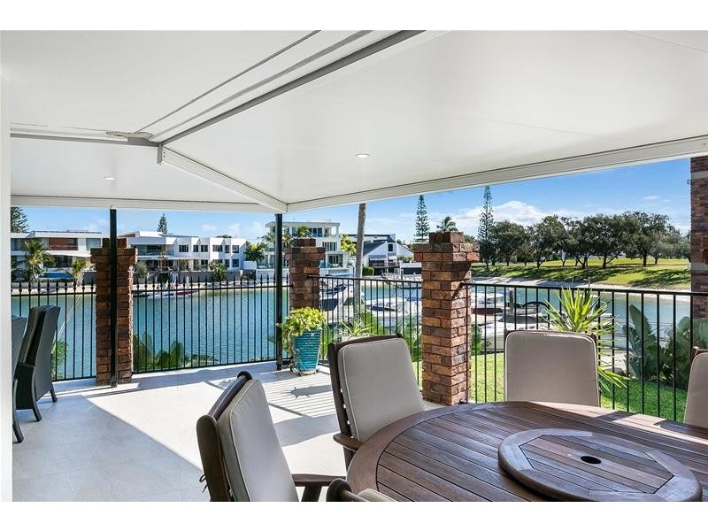 ‘KINGS ROW CTR’ 20 Commodore Drive, Paradise Waters QLD 4217