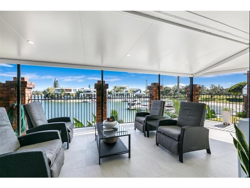 ‘KINGS ROW CTR’ 20 Commodore Drive, Paradise Waters QLD 4217