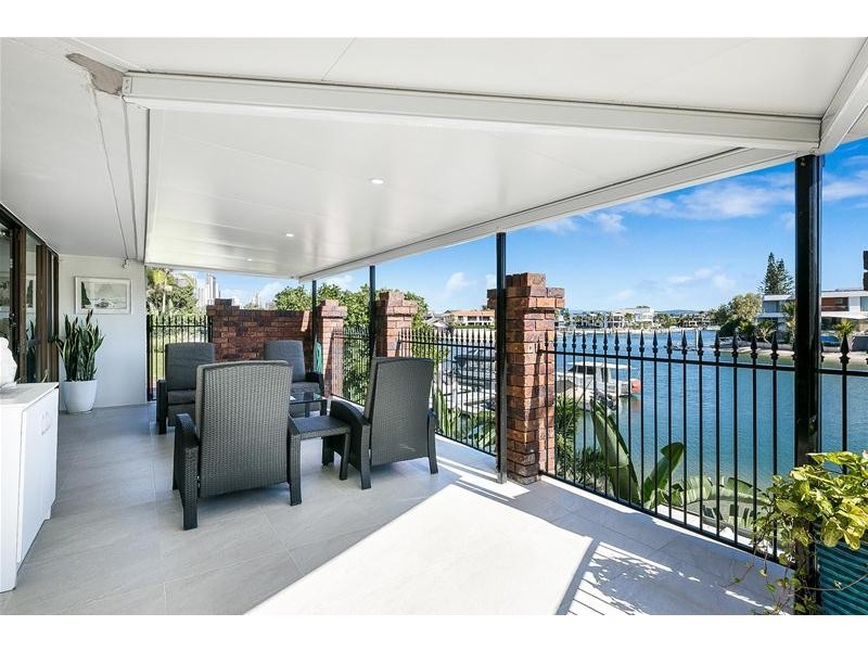 ‘KINGS ROW CTR’ 20 Commodore Drive, Paradise Waters QLD 4217