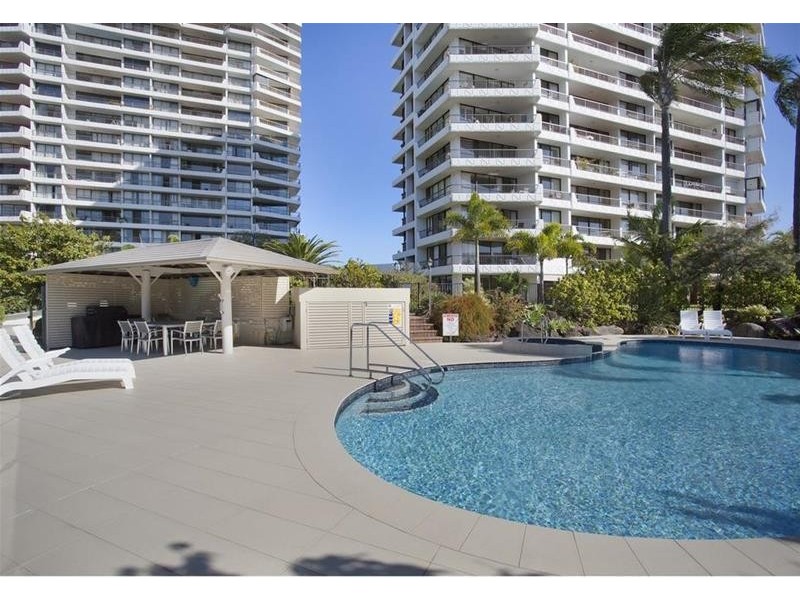 ‘KINGS ROW CTR’ 20 Commodore Drive, Paradise Waters QLD 4217