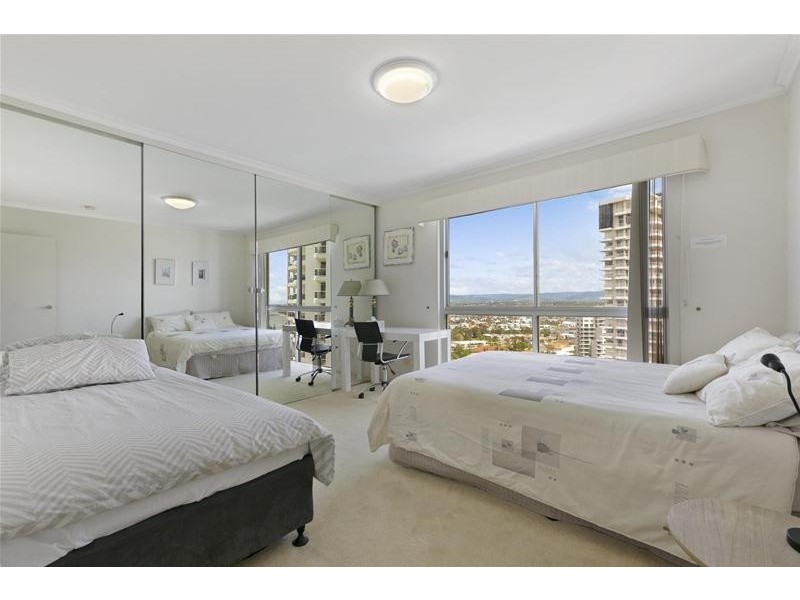 ‘XANADU EAST’ 59 Pacific Street, Main Beach QLD 4217