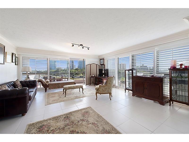 ‘KINGS ROW SOUTH’ 18 Commodore Drive, Paradise Waters QLD 4217