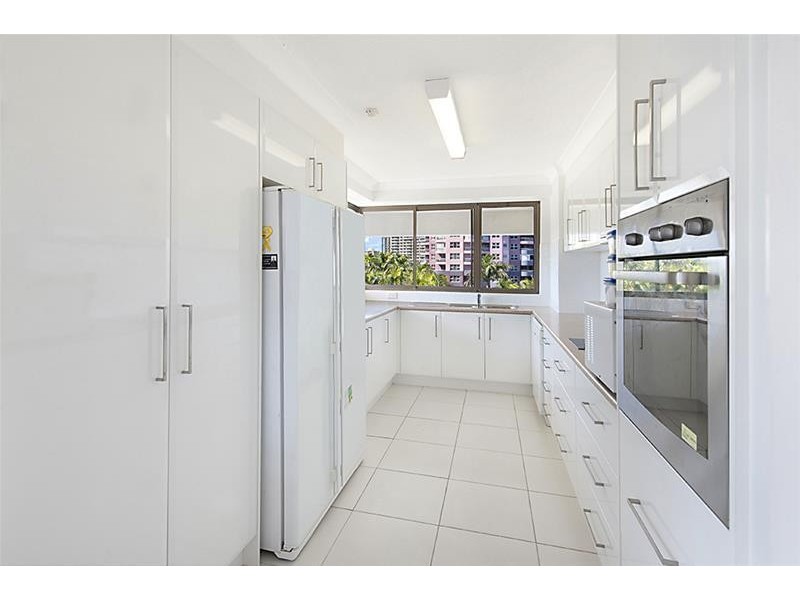 ‘KINGS ROW SOUTH’ 18 Commodore Drive, Paradise Waters QLD 4217