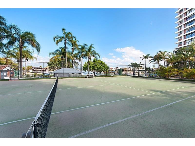 ‘KINGS ROW SOUTH’ 18 Commodore Drive, Paradise Waters QLD 4217