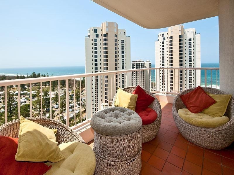 ‘PARK LANE’ 1 Peak Avenue, Main Beach QLD 4217