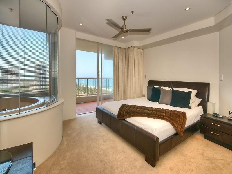 ‘PARK LANE’ 1 Peak Avenue, Main Beach QLD 4217