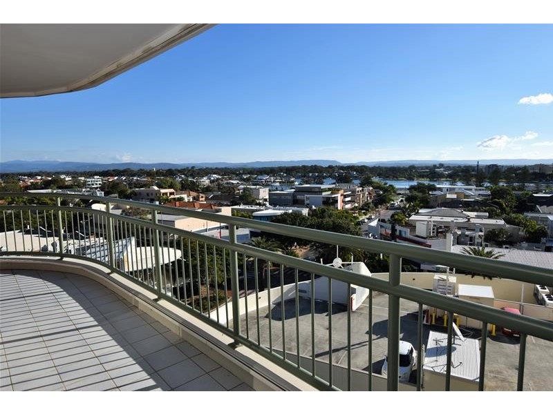 ‘Meriton’ 29-39 Woodroffe Avenue, Main Beach QLD 4217