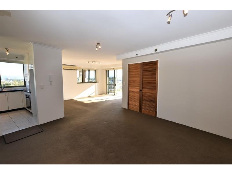 ‘Meriton’ 29-39 Woodroffe Avenue, Main Beach QLD 4217