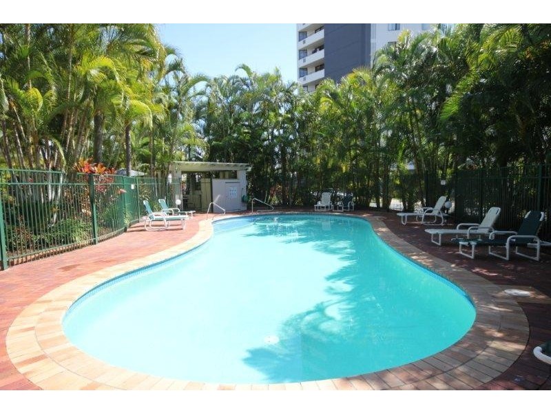 ‘Meriton’ 29-39 Woodroffe Avenue, Main Beach QLD 4217