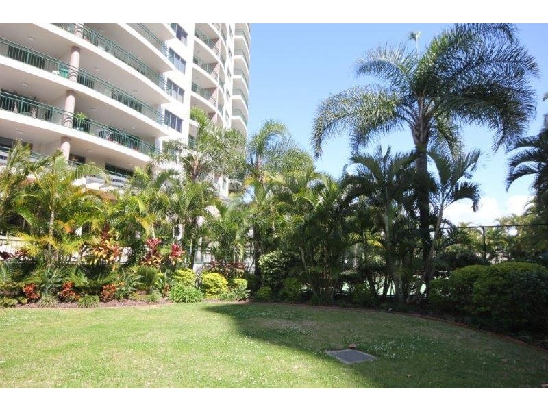 ‘Meriton’ 29-39 Woodroffe Avenue, Main Beach QLD 4217