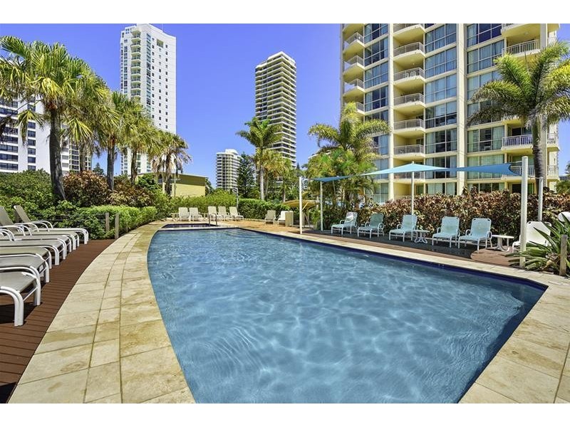 ‘MALDIVES’ 46 Pacific  Street, Main Beach QLD 4217