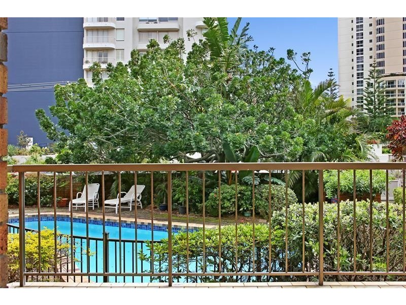 ‘MAINWAY LODGE’ 4  Peak Avenue, Main Beach QLD 4217