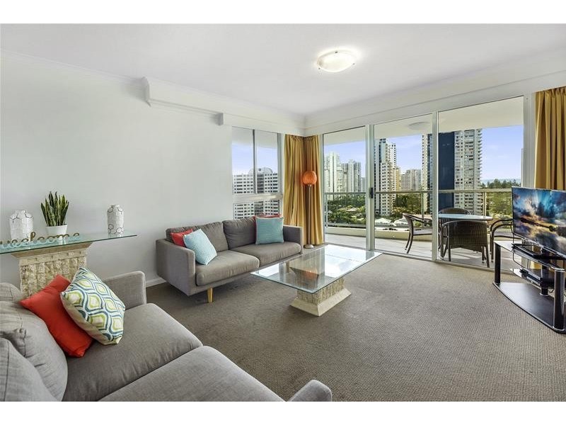 60/’The Crest’ 15 Breaker  Street, Main Beach QLD 4217