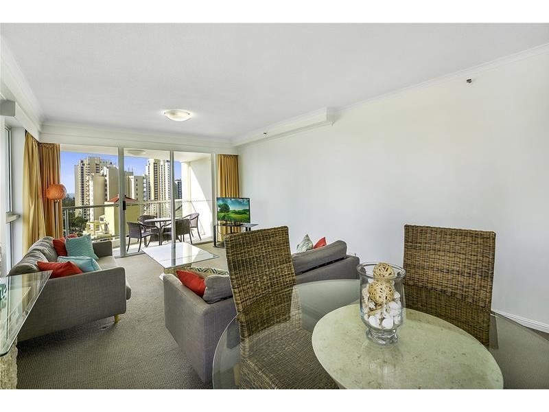 60/’The Crest’ 15 Breaker  Street, Main Beach QLD 4217