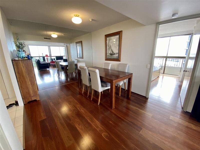 ‘Royal Surfrider’ Main Beach Parade, Main Beach QLD 4217