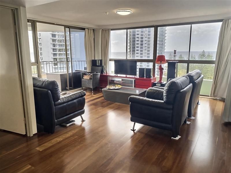 ‘Royal Surfrider’ Main Beach Parade, Main Beach QLD 4217