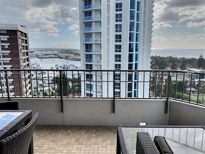 ‘Royal Surfrider’ Main Beach Parade, Main Beach QLD 4217