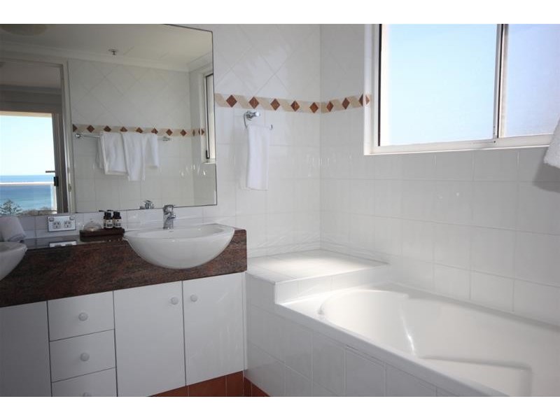 ‘XANADU NORTH’ 59 Pacific Street, Main Beach QLD 4217