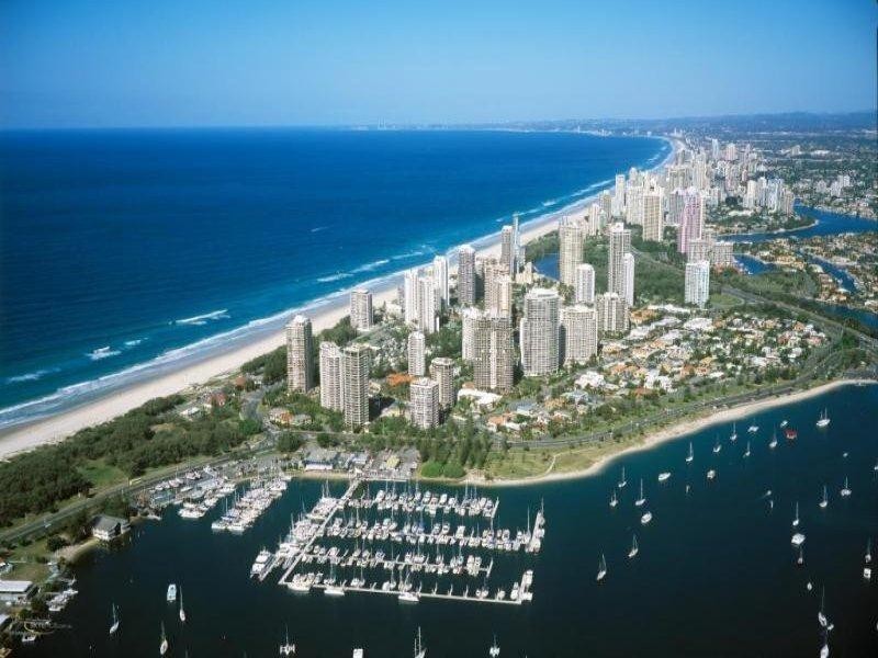 2/53 Cronin Avenue, Main Beach QLD 4217