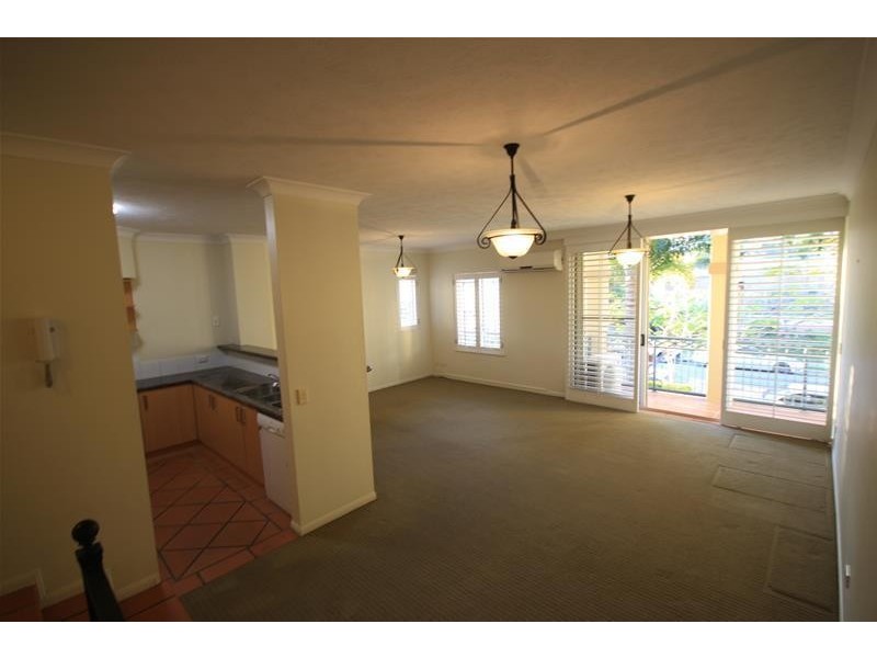 ‘Sainte Maxime’ 38 Woodroffe Avenue, Main Beach QLD 4217