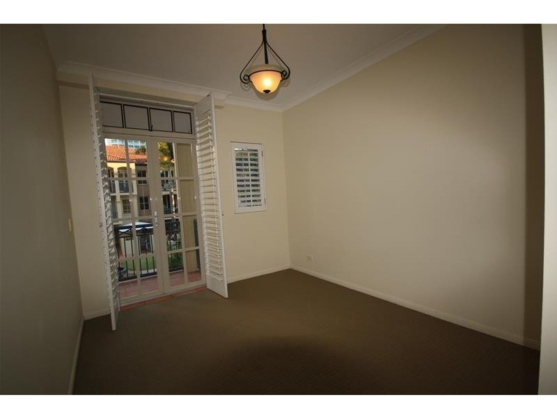 ‘Sainte Maxime’ 38 Woodroffe Avenue, Main Beach QLD 4217