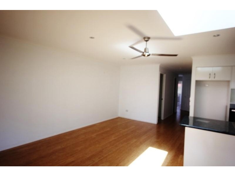 21 Woodroffe Avenue, Main Beach QLD 4217