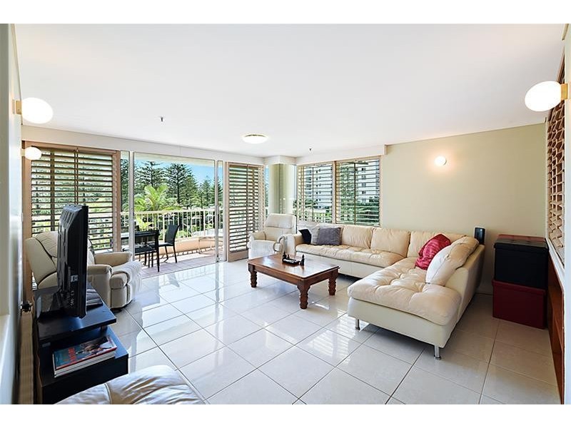 1 Peak Avenue ‘PARK LANE’, Main Beach QLD 4217