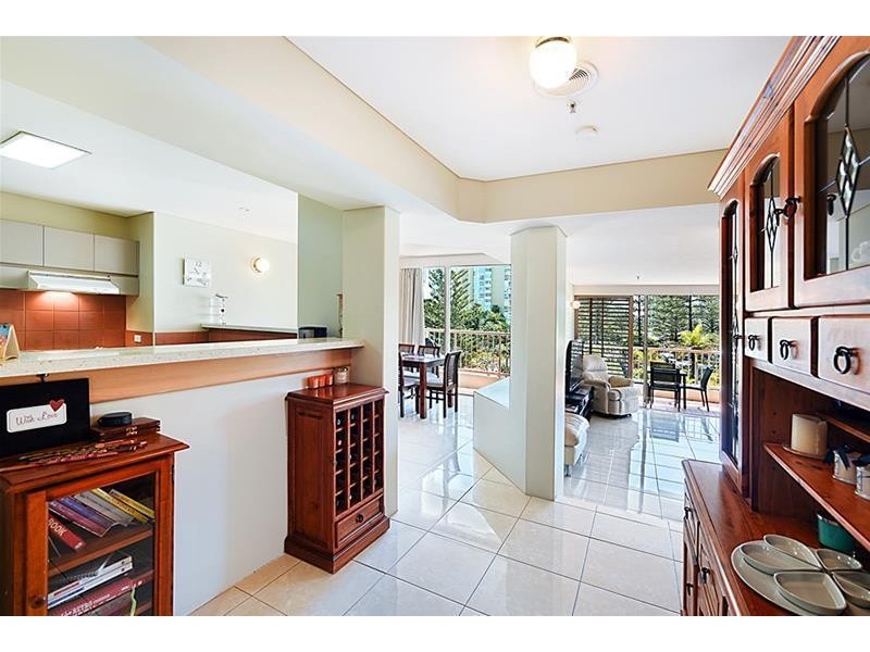 1 Peak Avenue ‘PARK LANE’, Main Beach QLD 4217