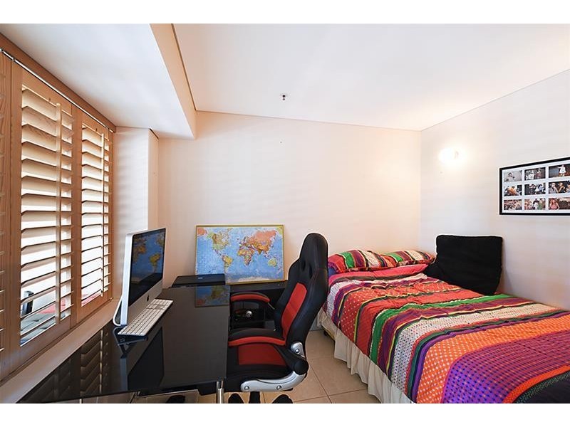 1 Peak Avenue ‘PARK LANE’, Main Beach QLD 4217