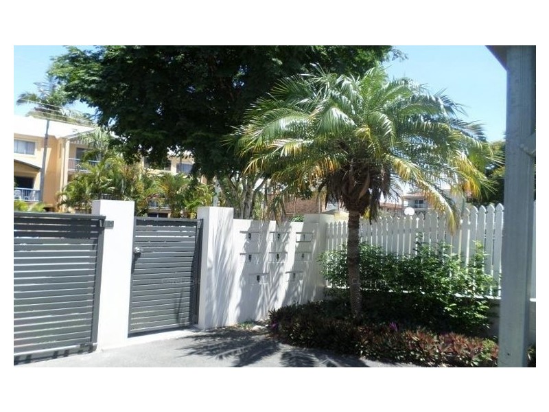 31 Brighton Street, Biggera Waters QLD 4216