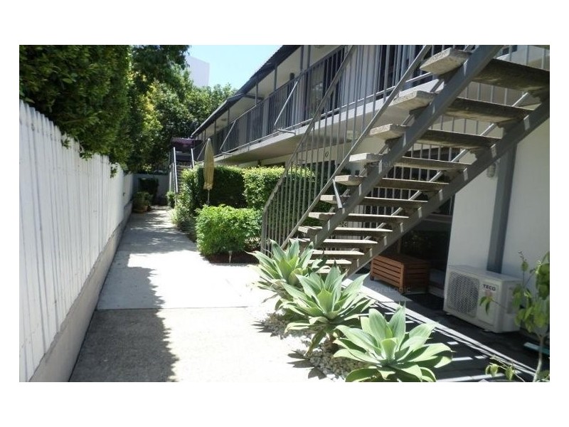 31 Brighton Street, Biggera Waters QLD 4216