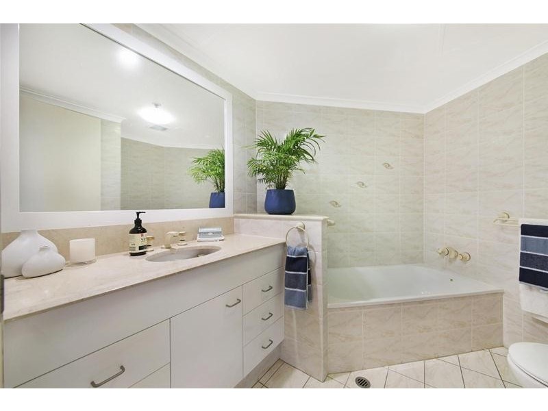 ‘ATLANTIS EAST’ 2 Admiralty Drive, Paradise Waters QLD 4217