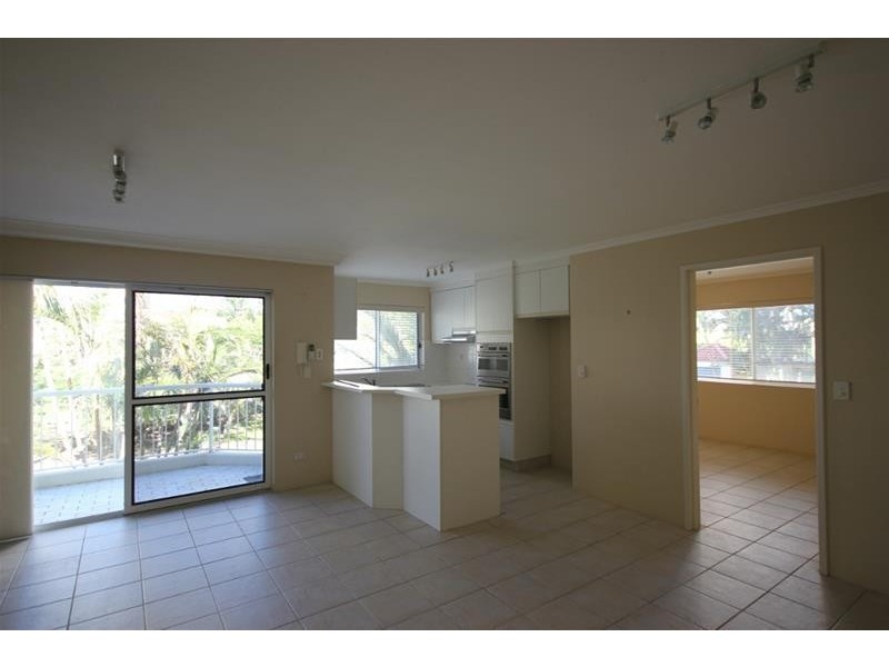 ‘Chidori Court’ 1 Cronin Avenue, Main Beach QLD 4217