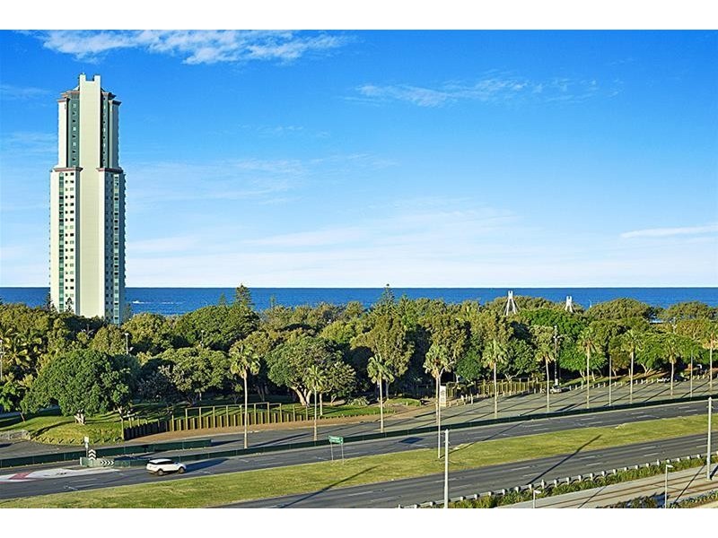 20 Commodore Drive ‘KINGS ROW CENTRE’, Paradise Waters QLD 4217