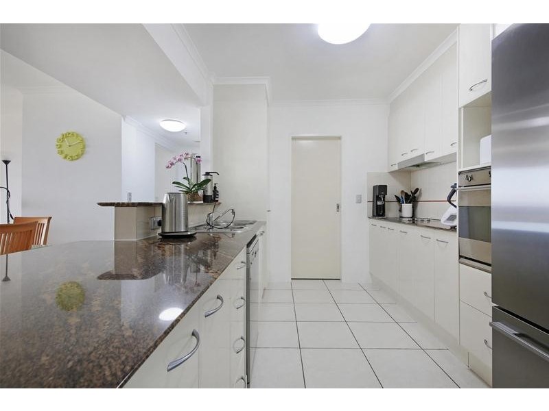 ‘OSCAR ON MAIN’ 1 Hughes Avenue, Main Beach QLD 4217